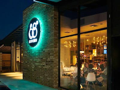 68 Degrees Kitchen, Restaurant in Austin