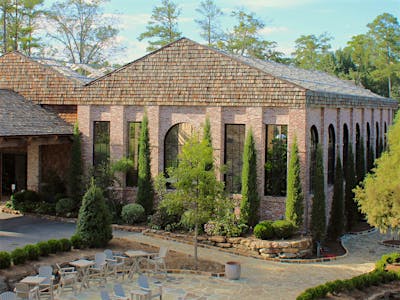 Botanic restaurant in Opelika, United States