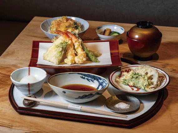 Tempura Yama no Ue Mitsukoshi nihonbashi tennai, Tokyo, Japan