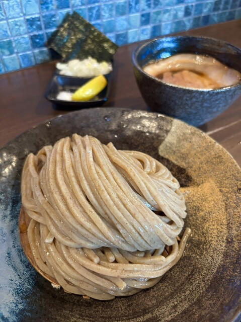 Menya Mitsuba Kurobā honten, Kuki, Japan