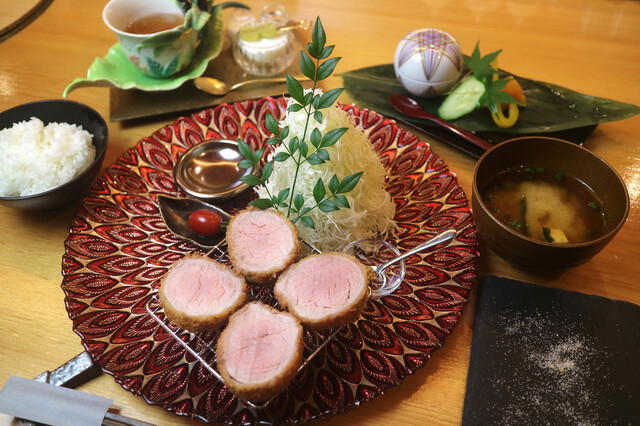 Épais Coup, Osaka, Japan