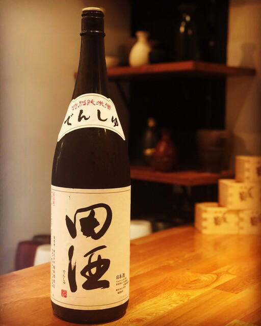sake stand Ponshu Mania, Osaka, Japan