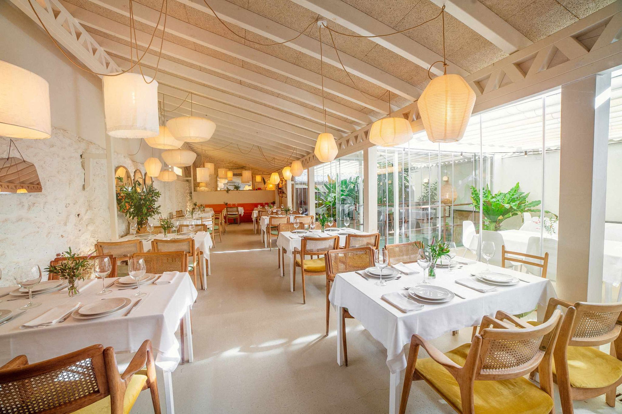 Magnolia Bar, Restaurant in Santander