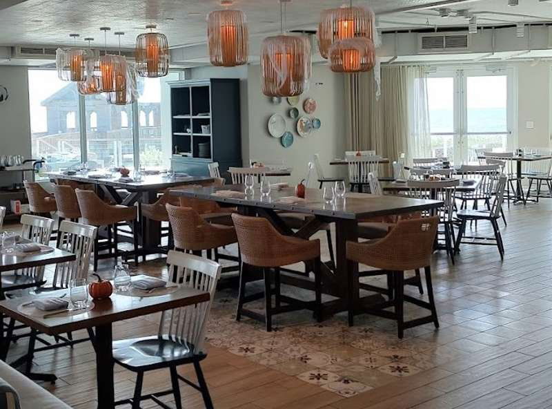 Four Marlins Oceanfront Dining, Restaurant in Key West