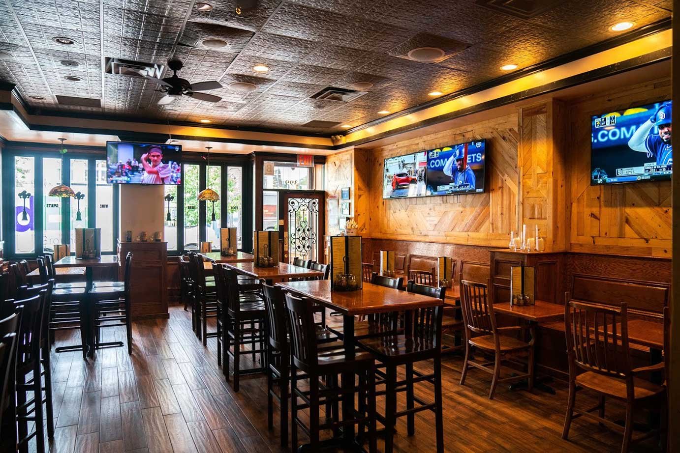 Saluggi's East, Restaurant in New York City