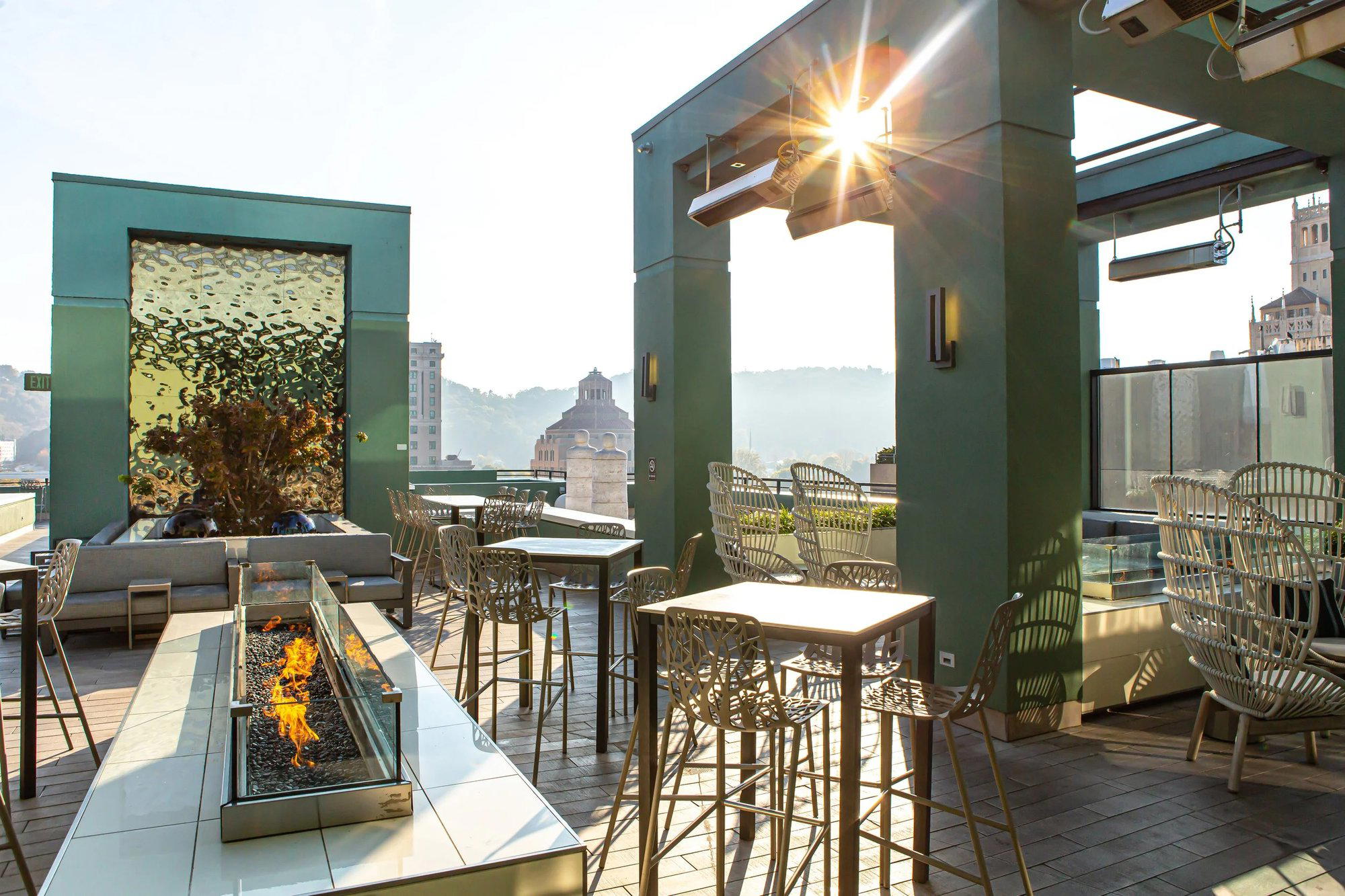 Capella on 9 restaurant in Asheville, United States