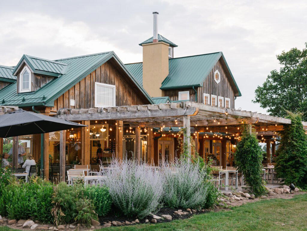 The Good Earth Food and Wine Co., Lincoln, Canada