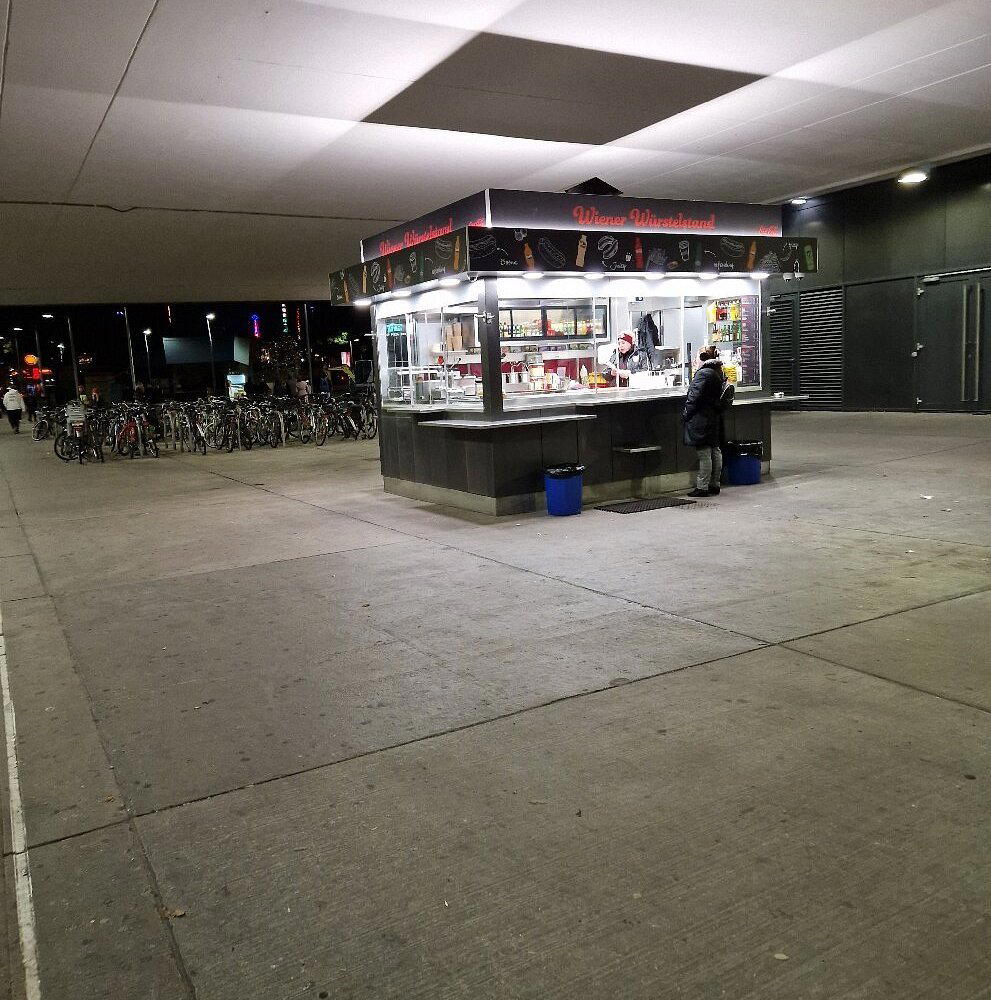 Wiener Würstelstand restaurant in Schwechat