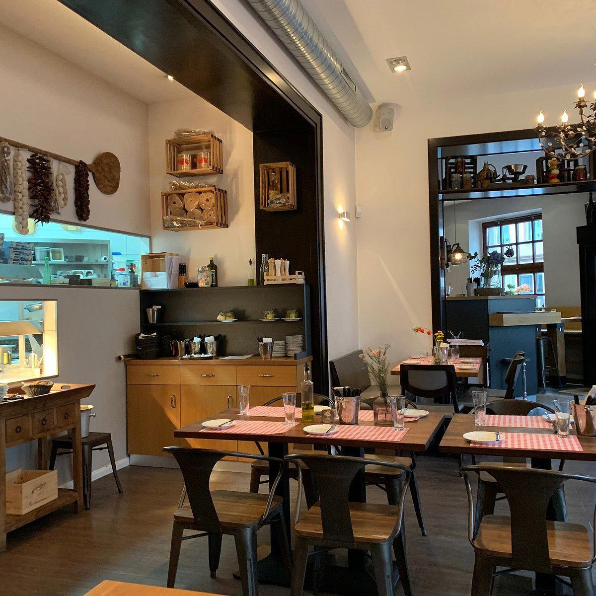 Principale Pizzabar restaurant in Düsseldorf, Germany