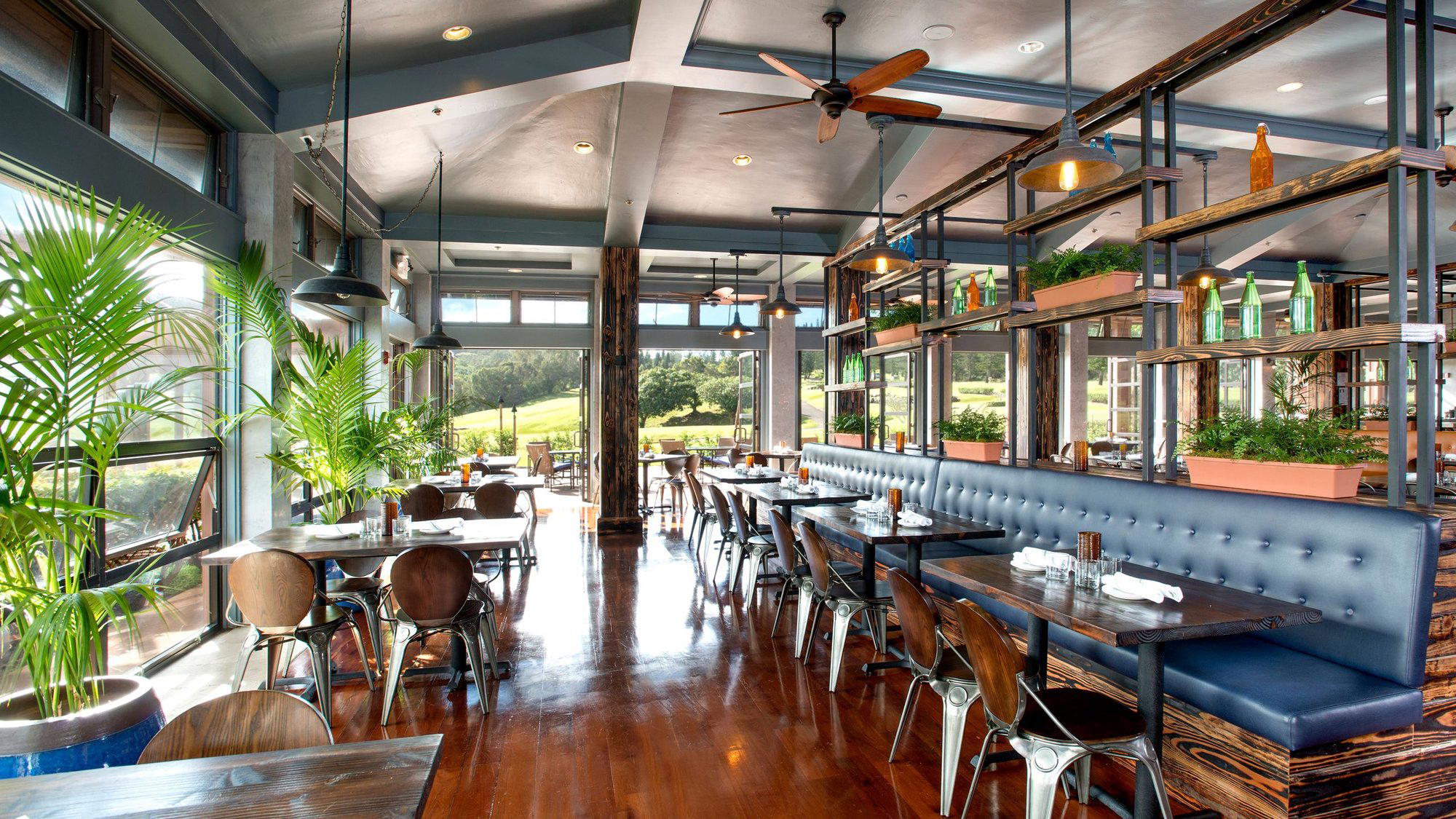 Taverna restaurant in Lahaina, United States