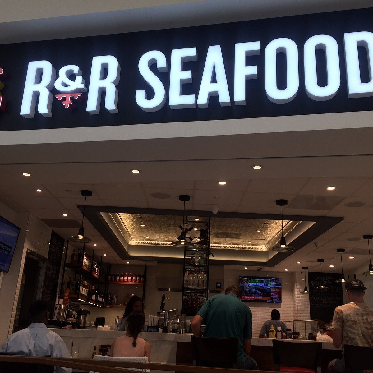 R&R Seafood Bar, Restaurant in Baltimore