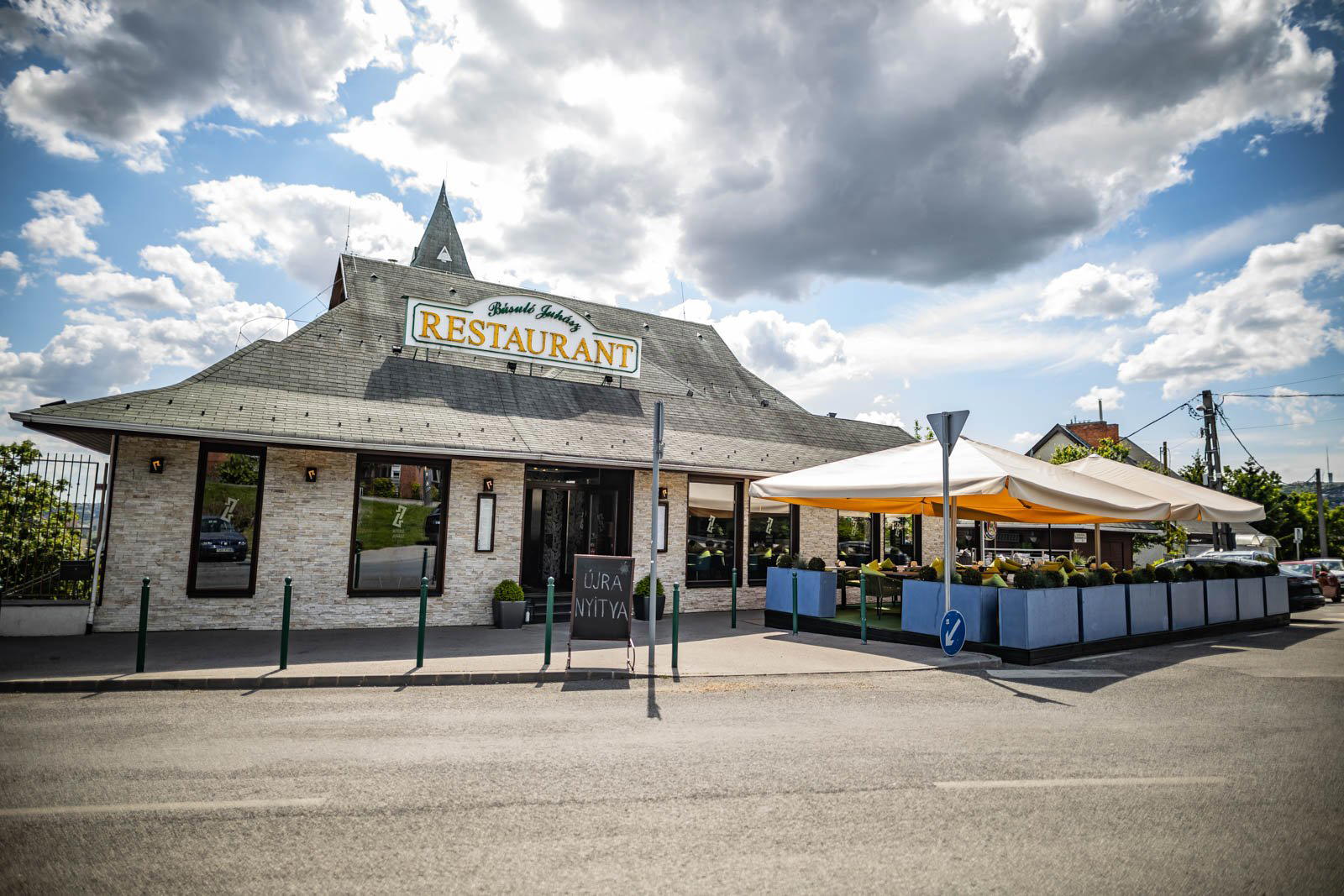 Búsuló Juhász restaurant in Budapest, Hungary
