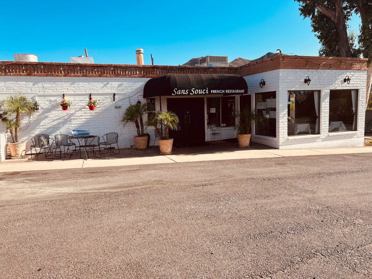 Le Sans Souci, Restaurant in Cave Creek
