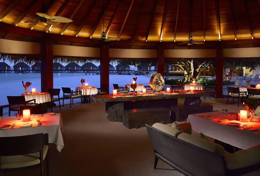 Raakani restaurant in Fushifaru