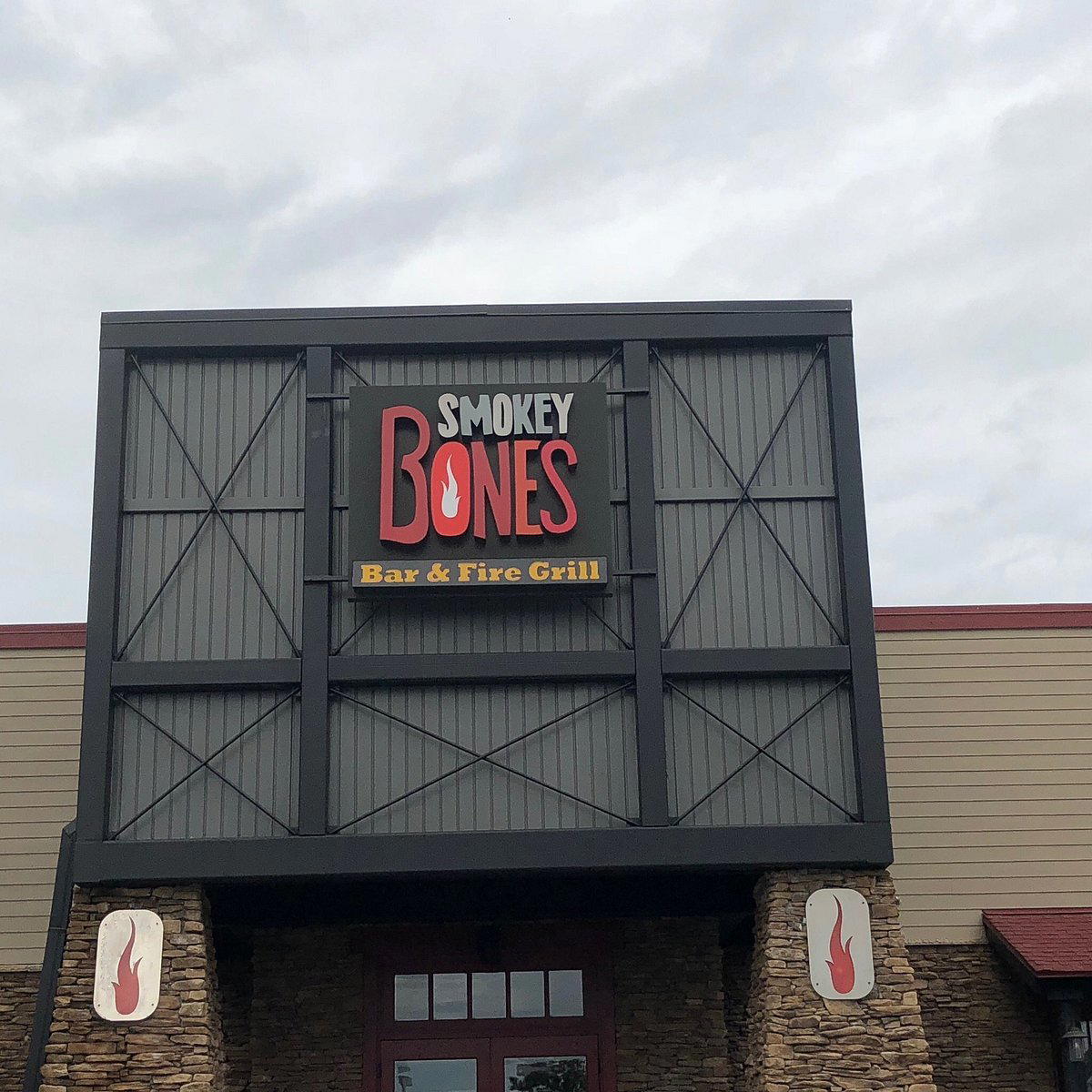 Smokey Bones Lithonia, Lithonia, United States