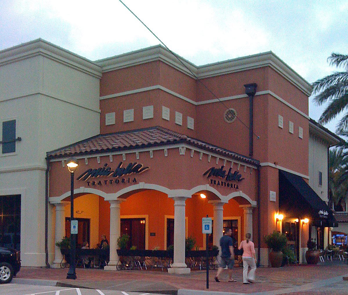 Mia Bella Trattoria restaurant in Houston, United States