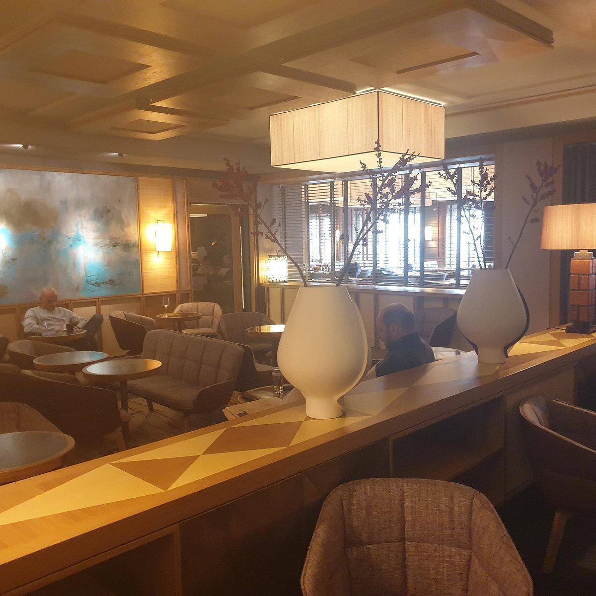 The LOUIS Grillroom