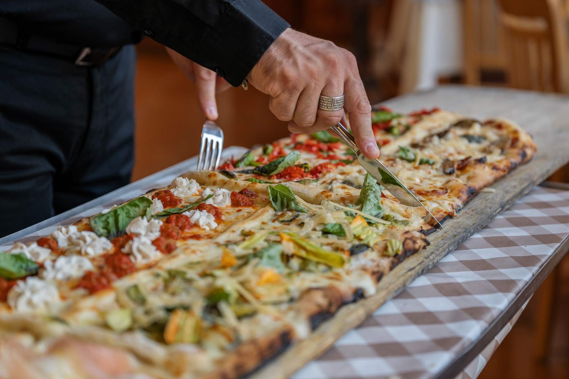 L'Università della Pizza | Pizza a metro da Gigino, Vico Equense, Italy