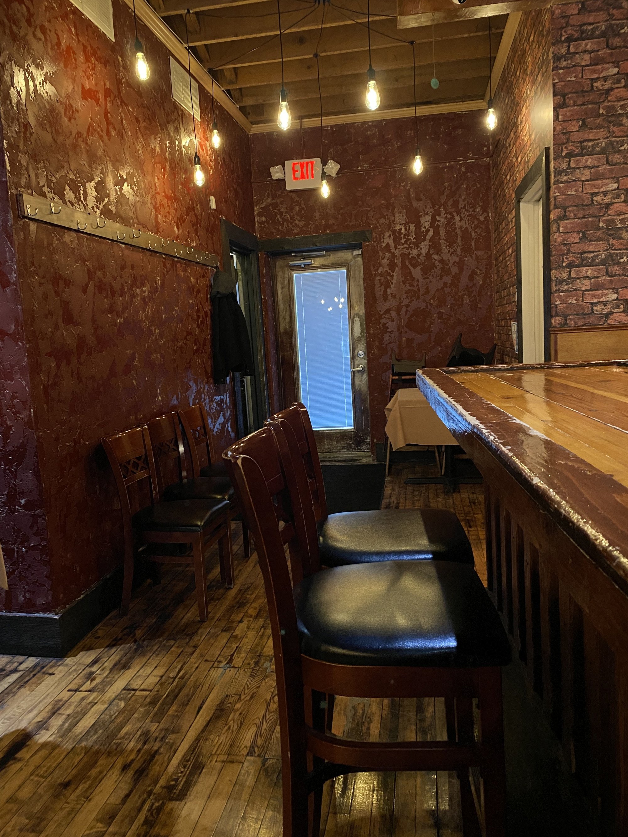 Il Mito Enoteca restaurant in Wauwatosa, United States