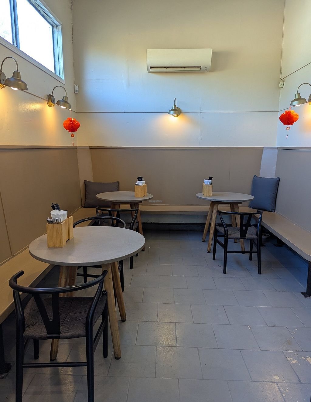 7316 N Lombard St bar in Portland, United States