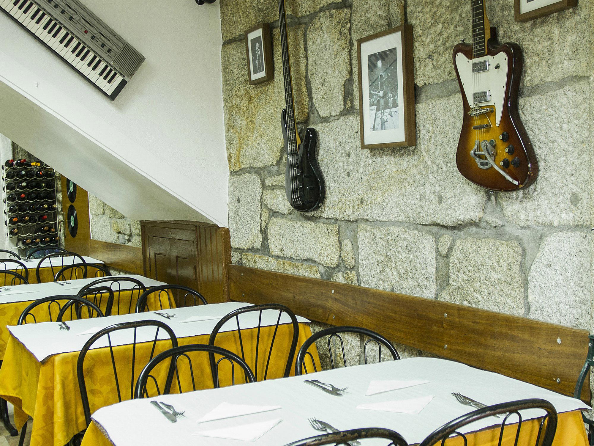 Taberna Santo António restaurant in Porto, Portugal