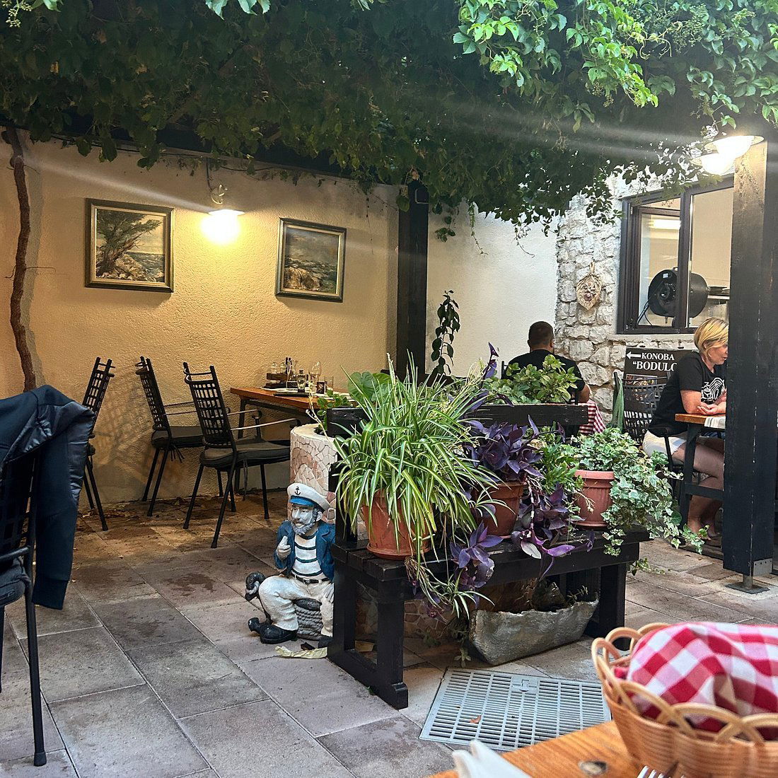 Bodulo, Restaurant in Pag