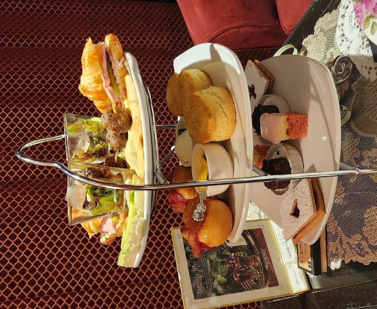 The St. James Tearoom, Restaurant in Albuquerque