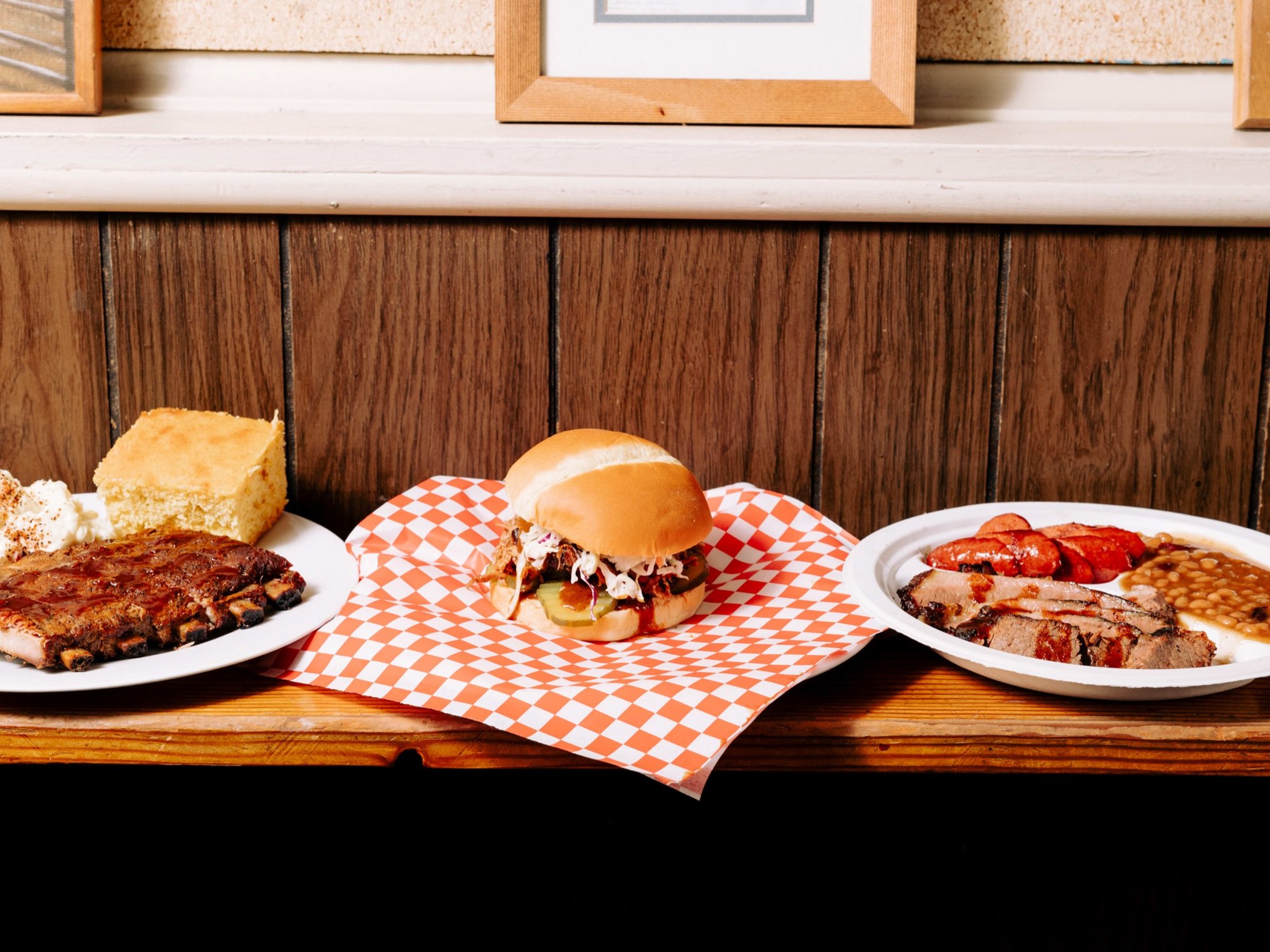 Hole In the Wall BBQ, Restaurant in Seattle