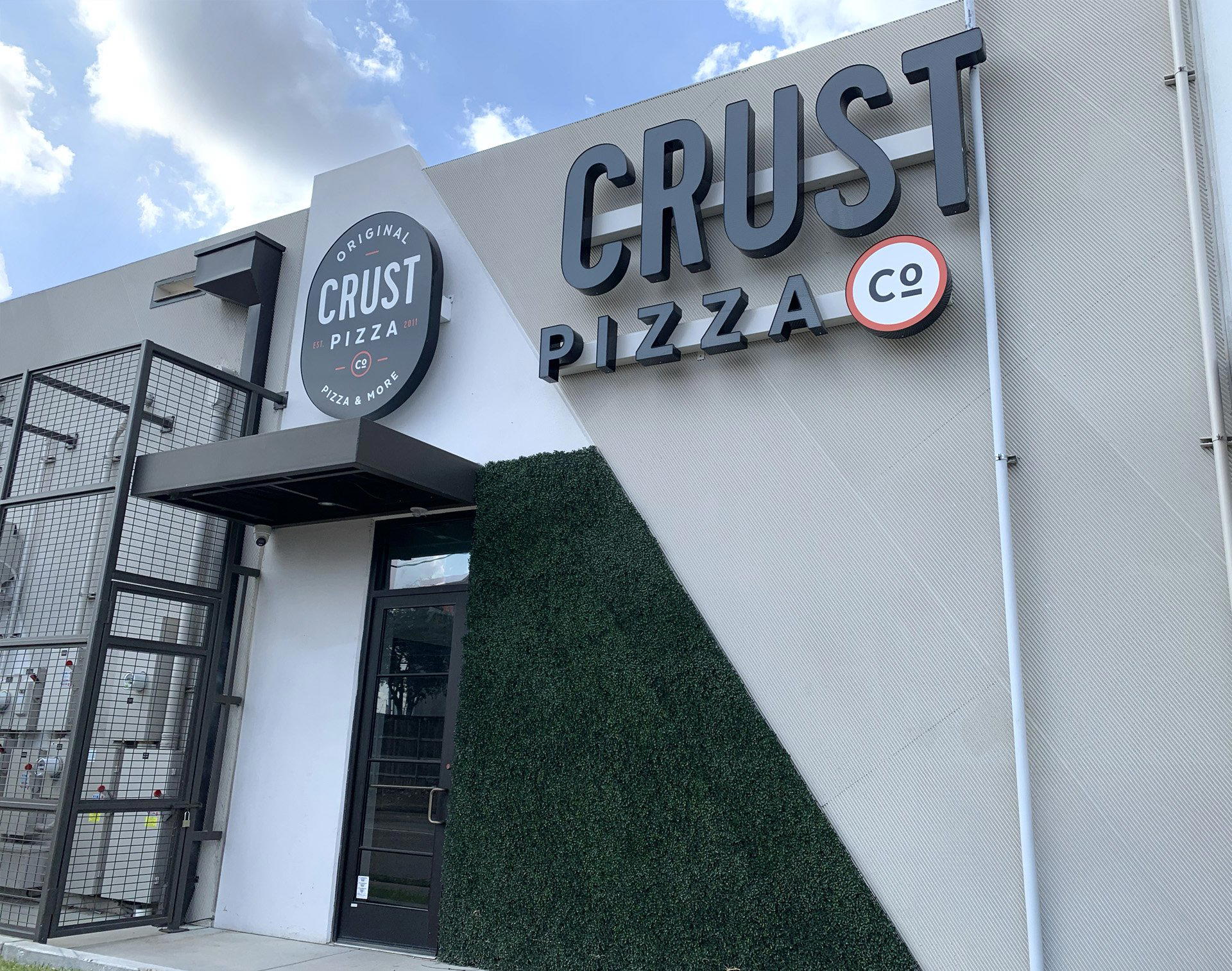 Crust City Pizza restaurant in Houston, United States