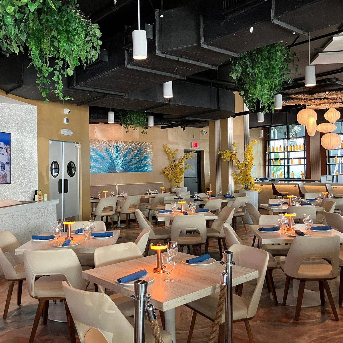 Lefkes Estiatorio restaurant in Delray Beach, United States