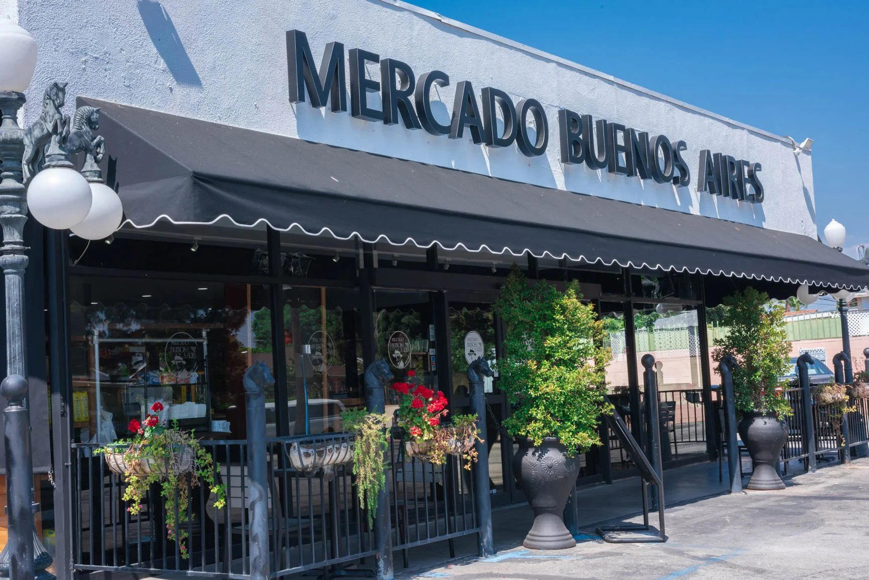 Mercado Buenos Aires, Granada Hills, United States
