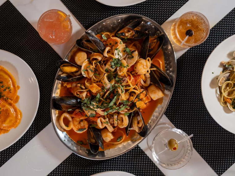 Amante's Italian Cuisine, Deerfield Beach, United States