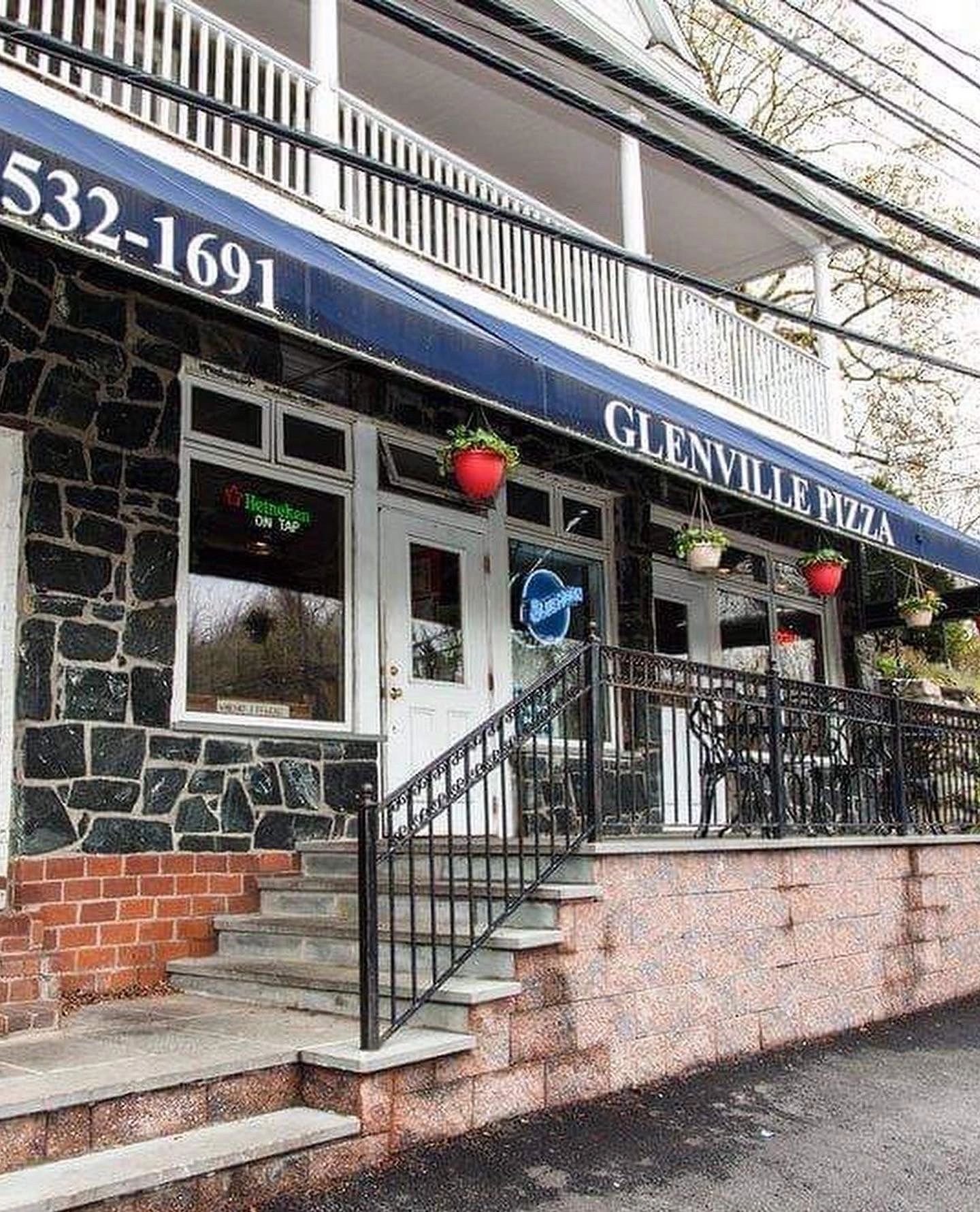 Glenville Pizza, Restaurant in Greenwich