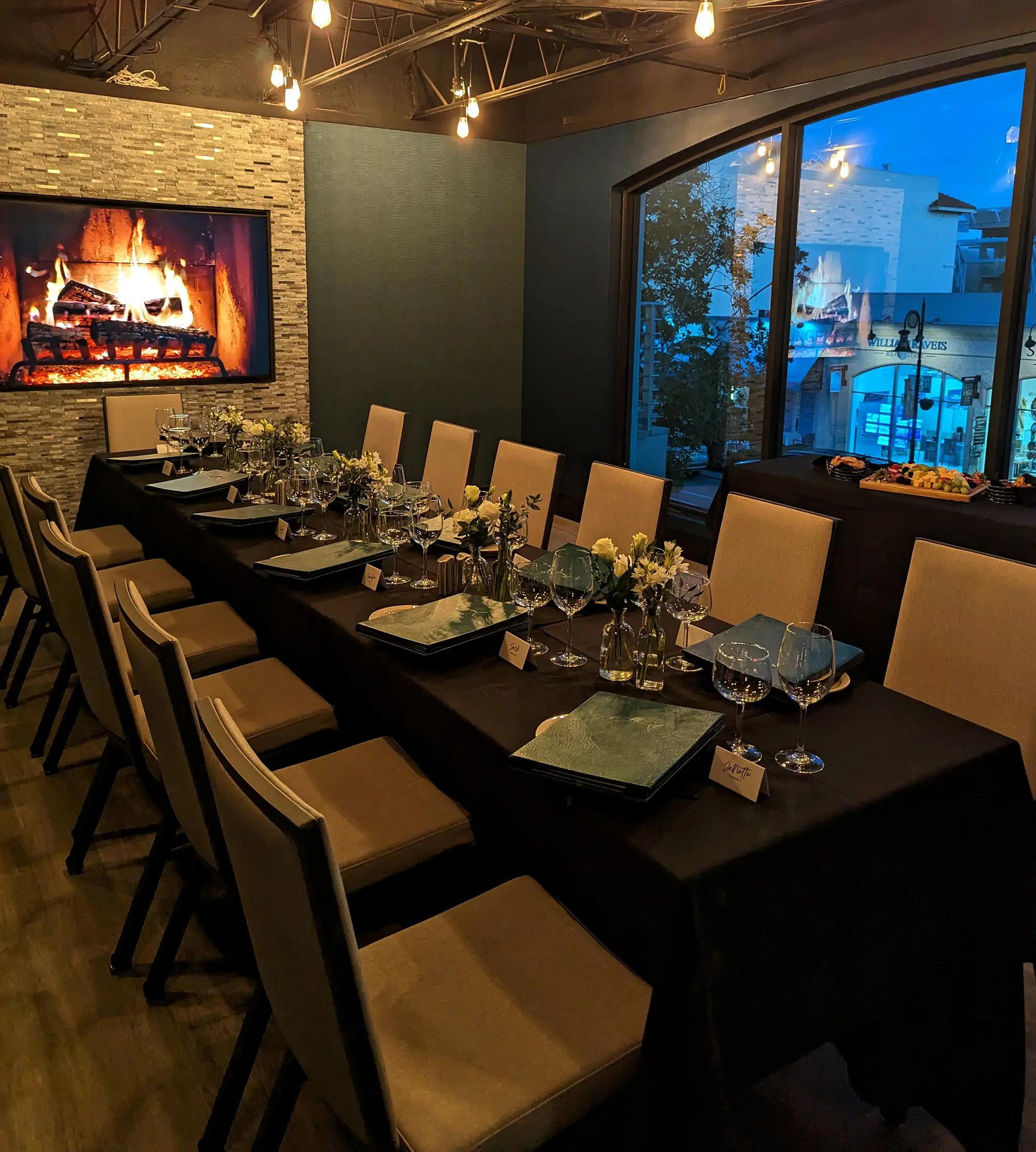 Bistro 821 restaurant in Naples