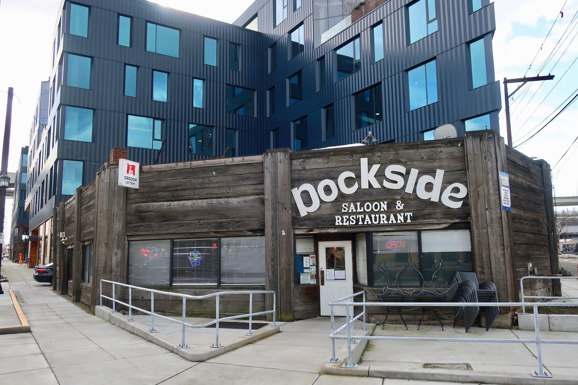 Dockside Saloon & Restaurant, Restaurant in Portland