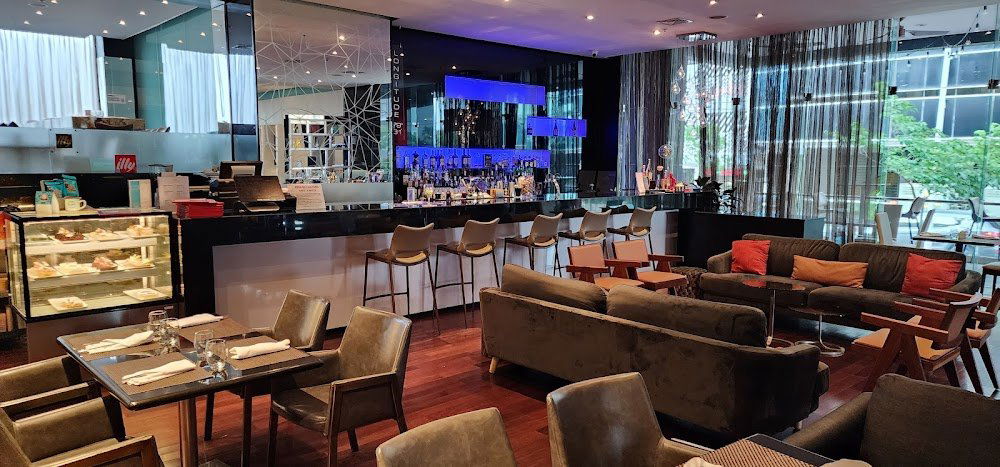 Saril Kitchen & Lounge, Restaurant in Panama City