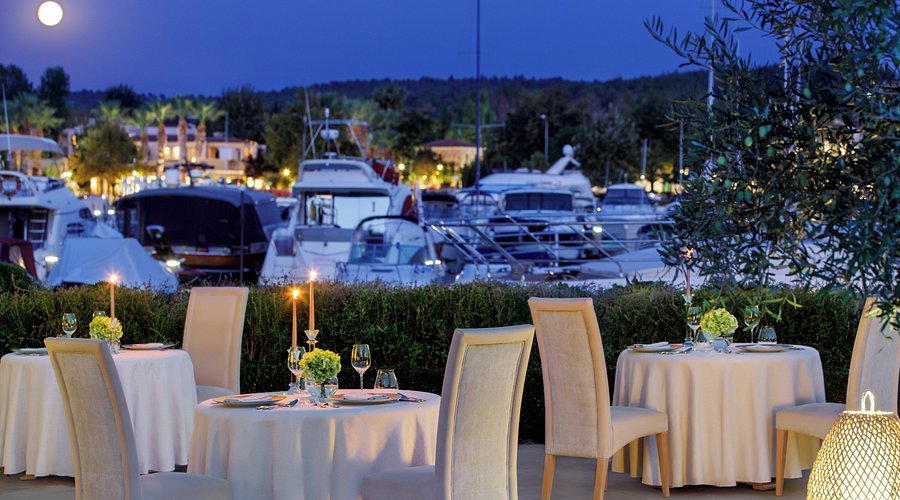 Water Restaurant restaurant in Sani