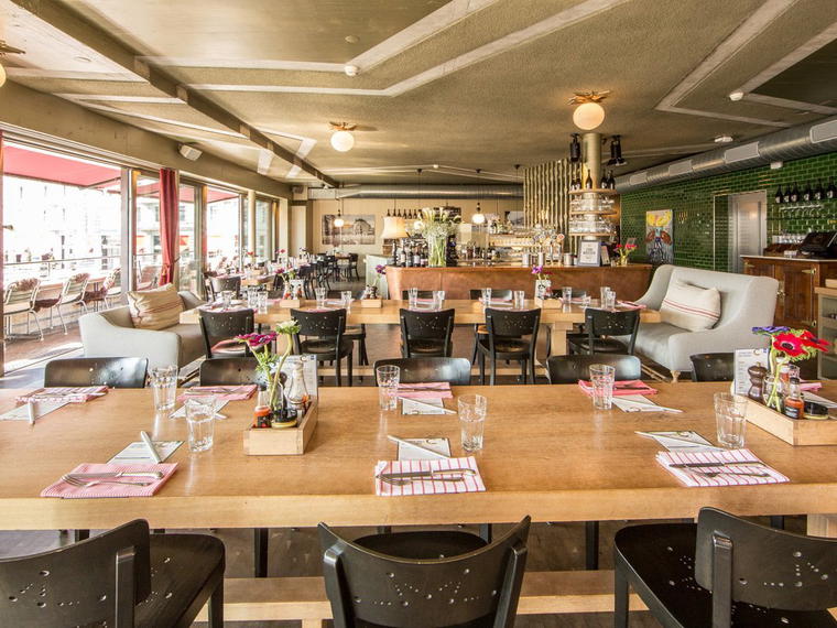 Sternen Grill + Sternen Grill Restaurant im oberen Stock., Zürich, Switzerland
