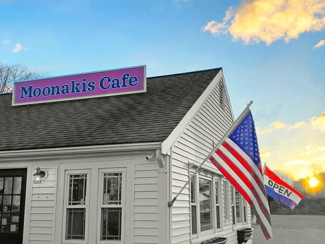 Moonakis Cafe, Falmouth, United States