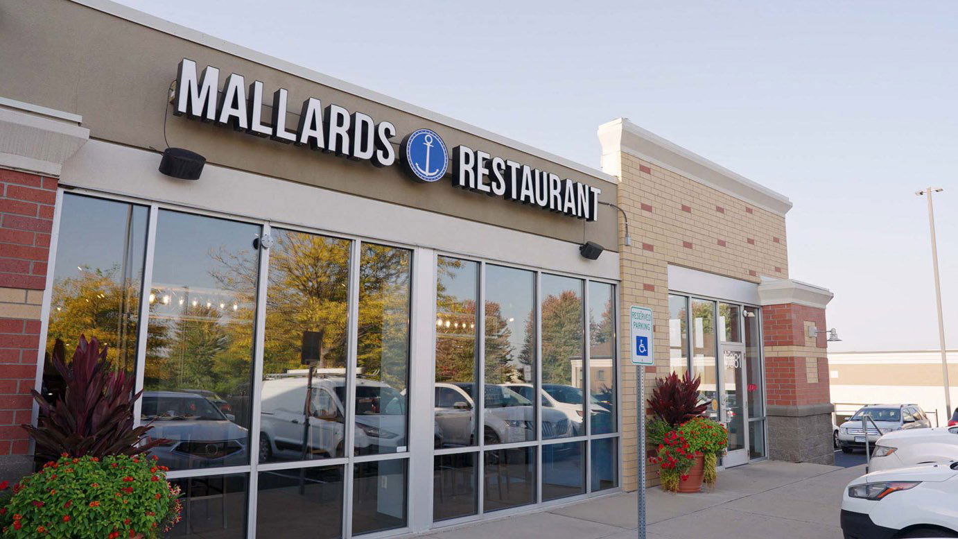 Mallards Restaurant, Restaurant in Shakopee