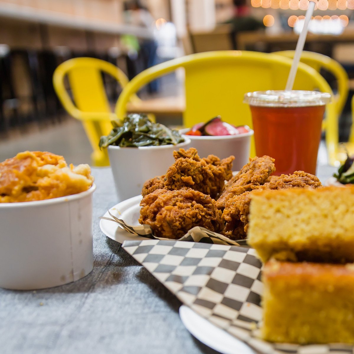 Minnie Bell's Soul Movement restaurant in Emeryville, United States