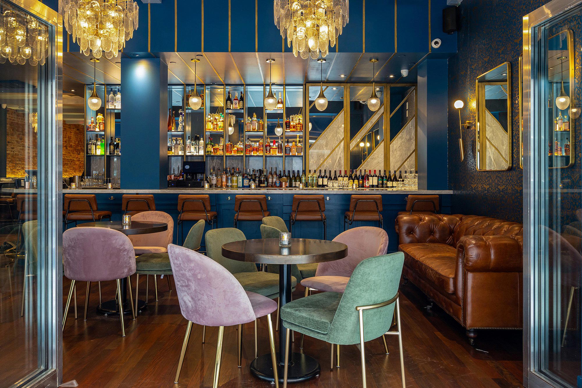 Gatsby's Landing restaurant in Roslyn, United States