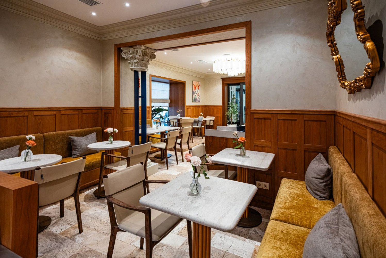 Grand Bistro Aurora
