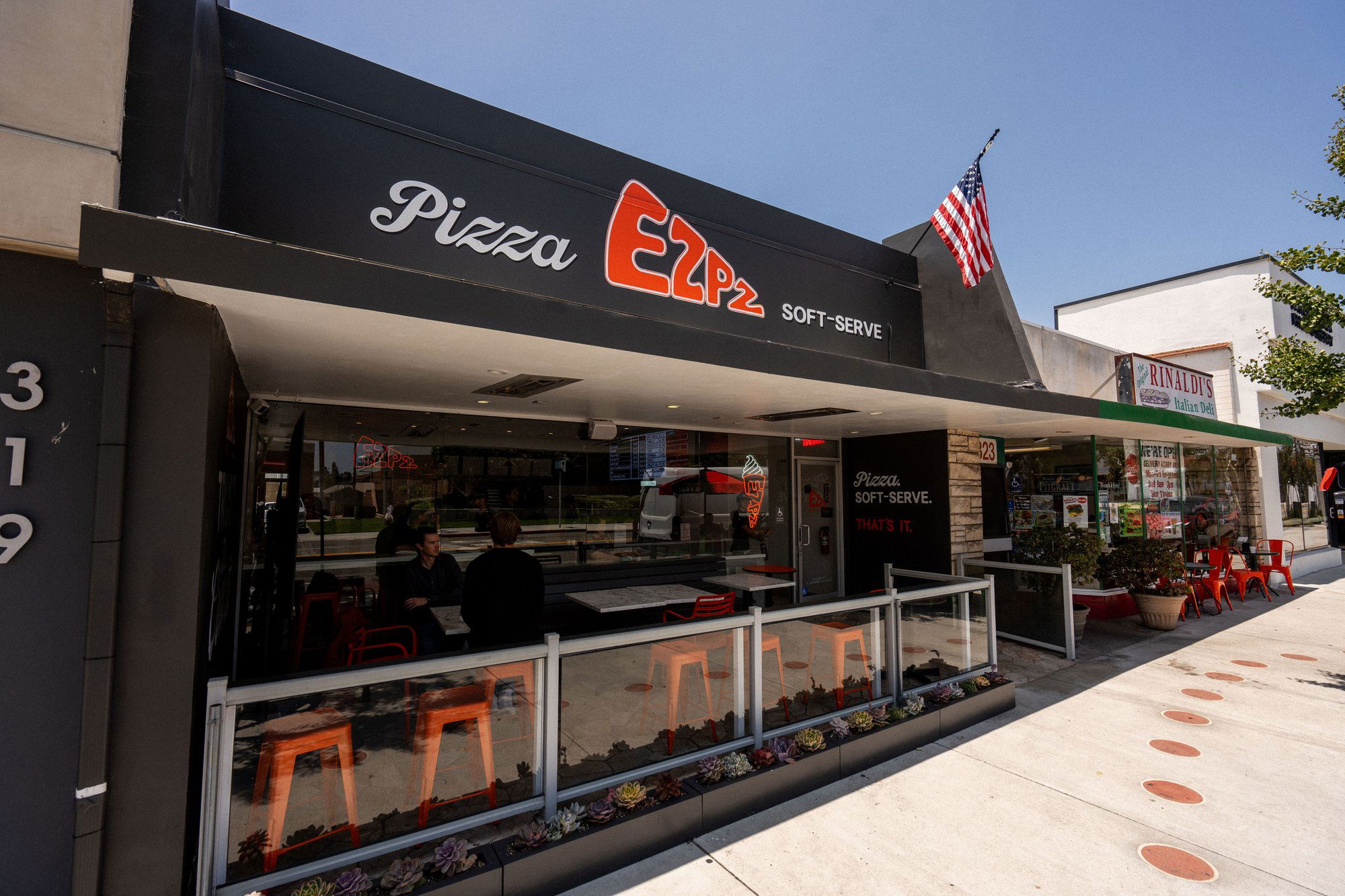 EZPZ, Restaurant in El Segundo