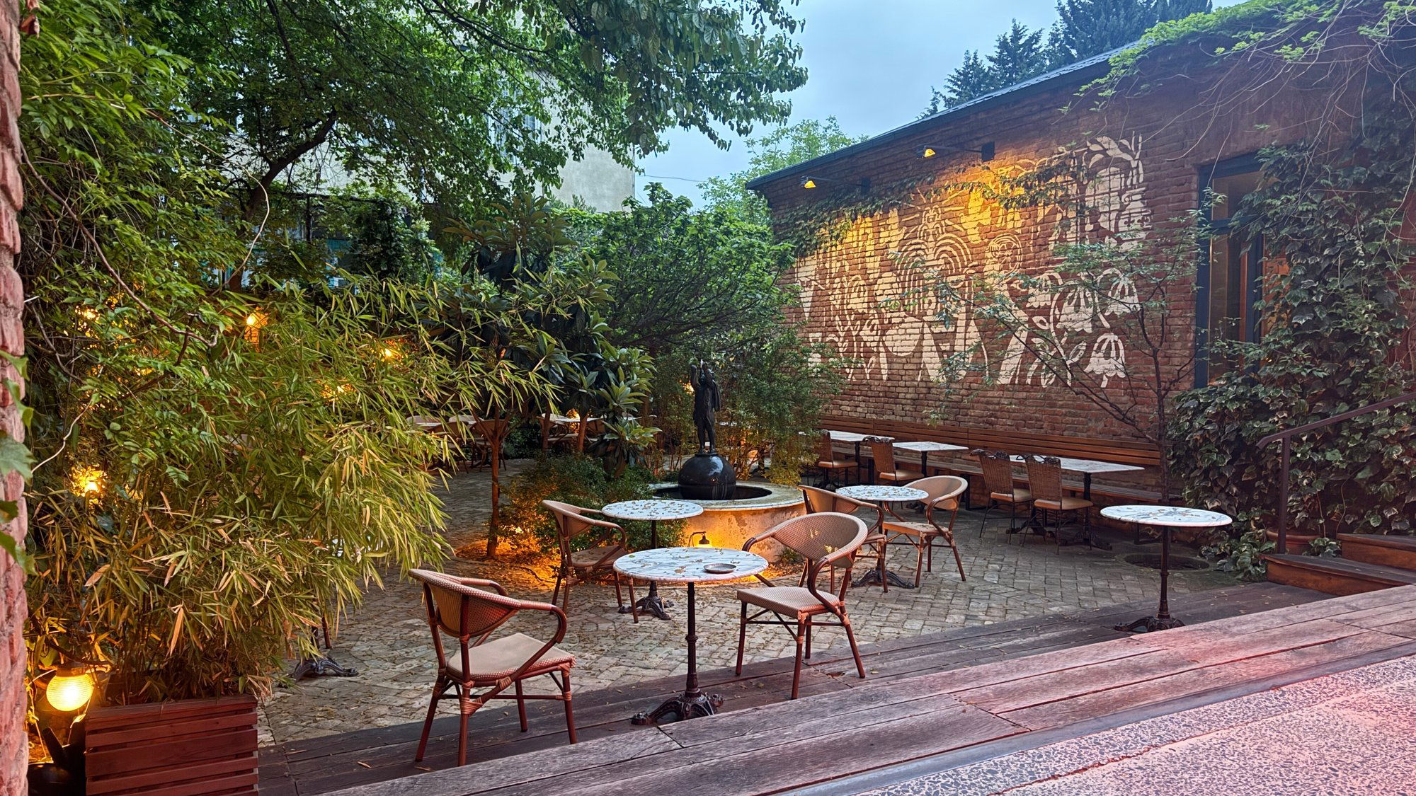 Ninia’s Garden, Restaurant in Tbilisi