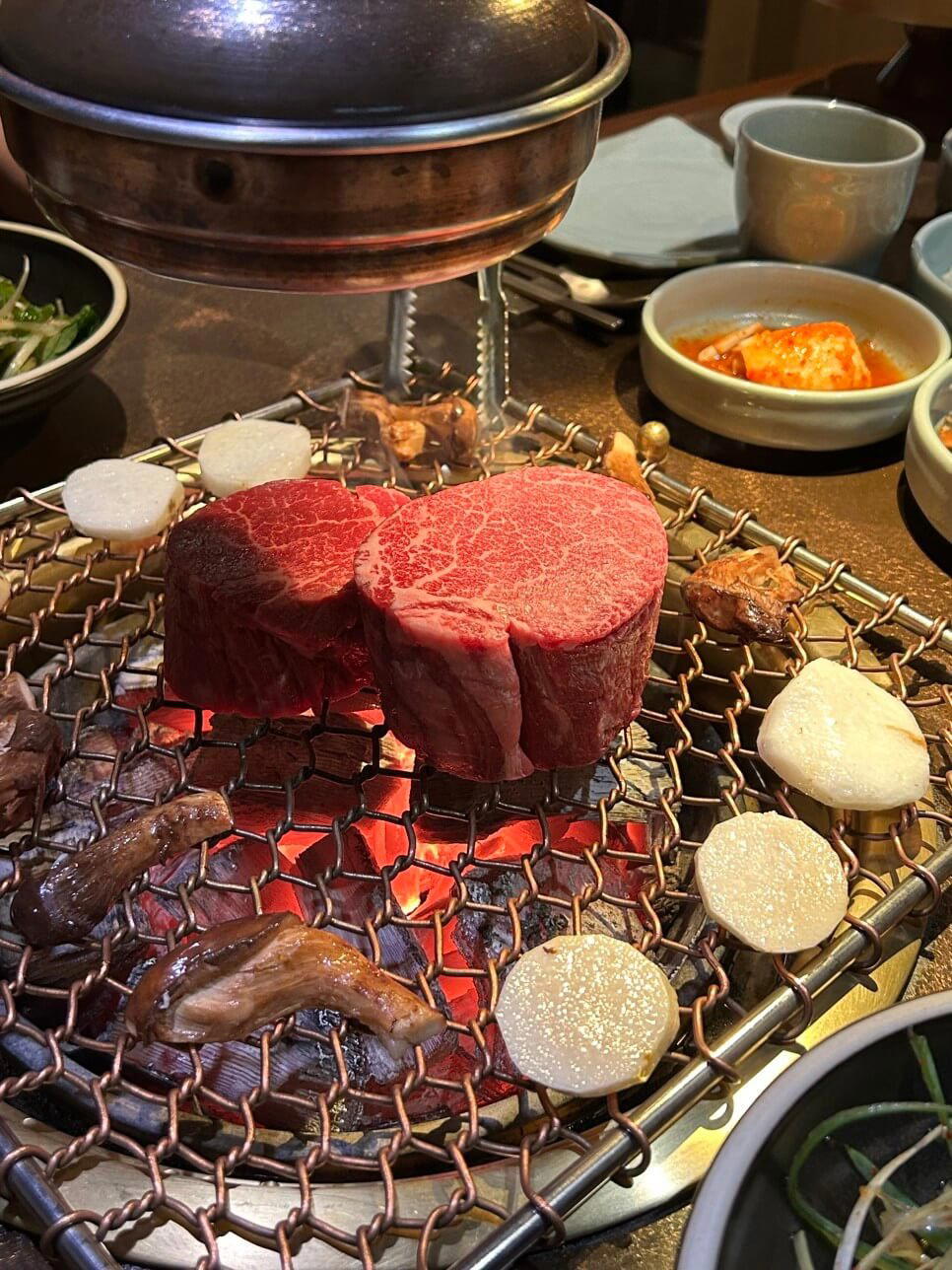 Tteurak restaurant in Seoul, South Korea