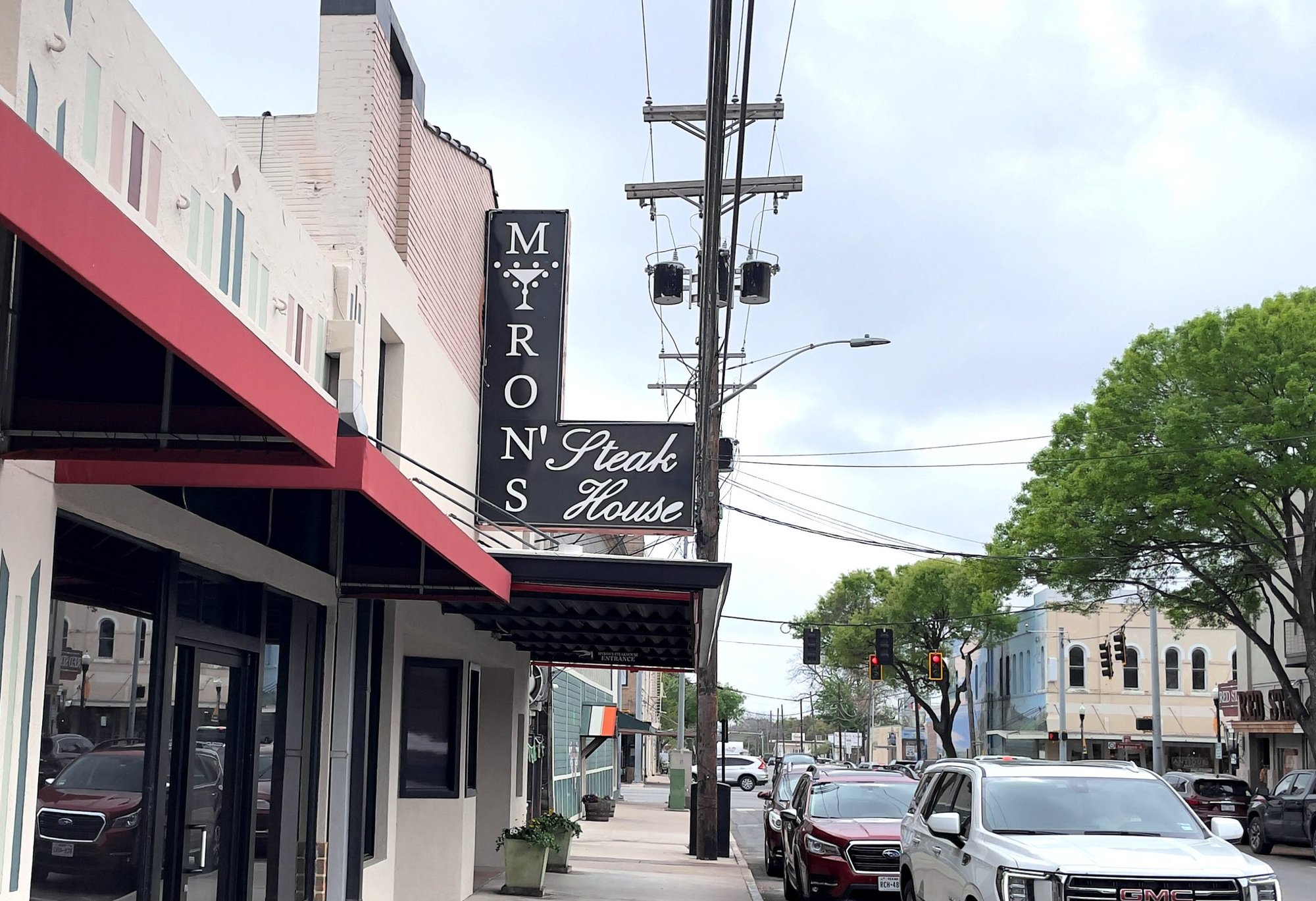 Myron's Prime Steakhouse restaurant in New Braunfels