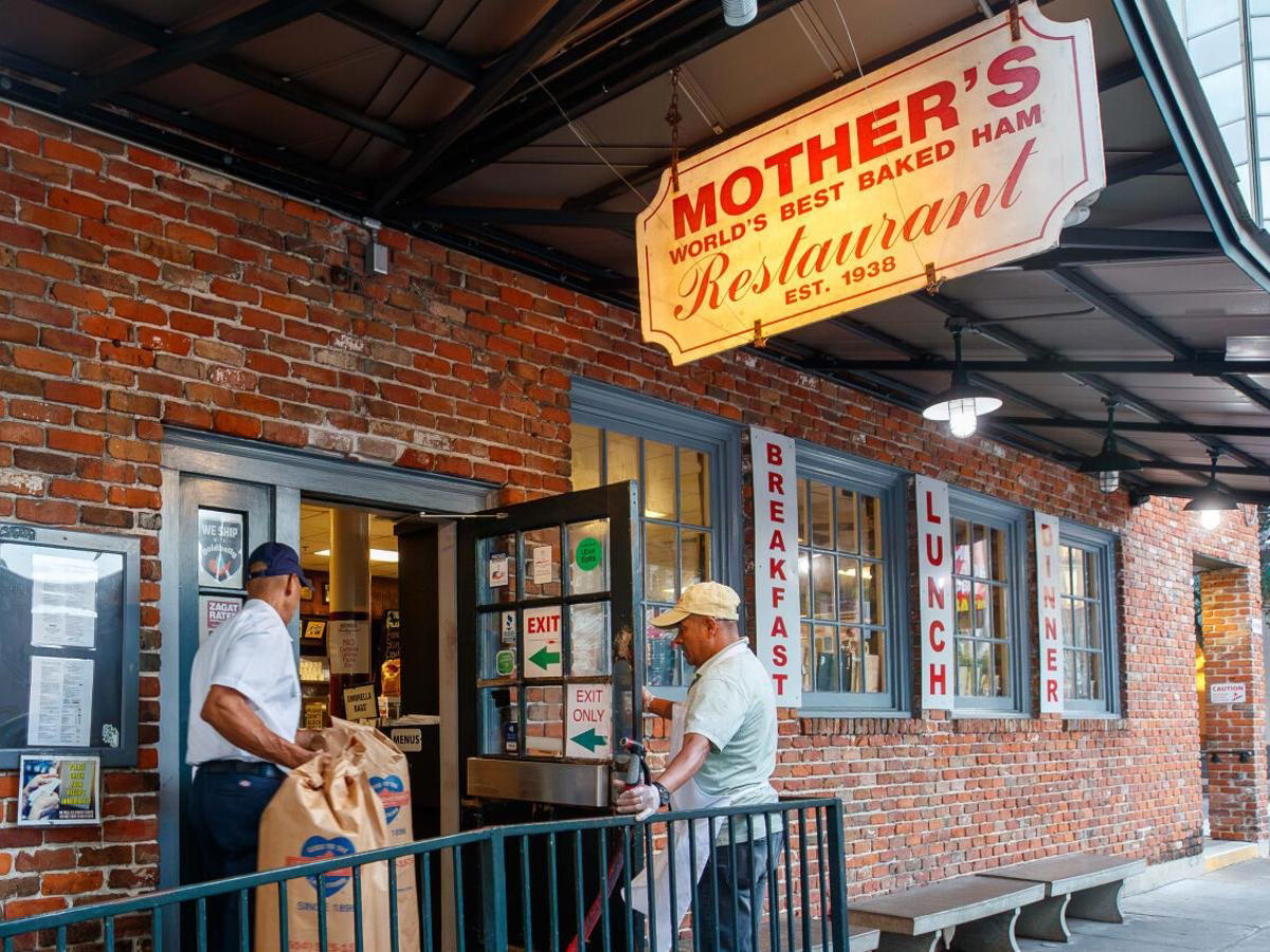 Mothers, Buffalo, United States