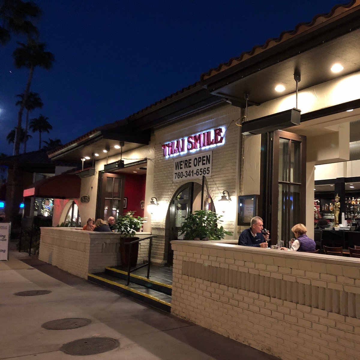 Thai Smile Palm Springs, Restaurant in Palm Springs