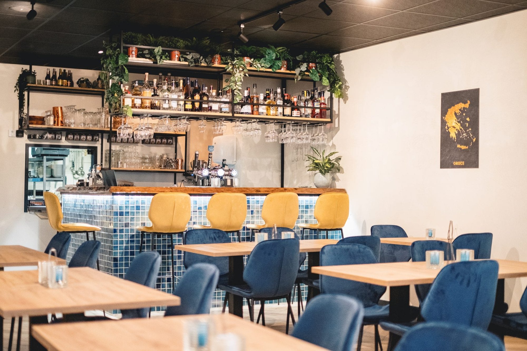 Kreta Mezes & Grill